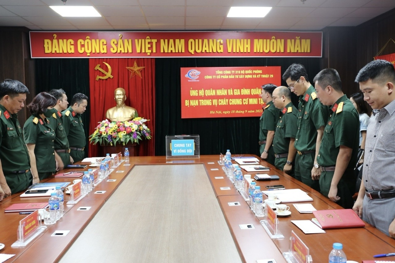Công ty 29 tổ chức quyên góp ủng hộ quân nhân và gia đình quân nhân bị nạn trong vụ cháy chung cư mini tại Hà Nội.